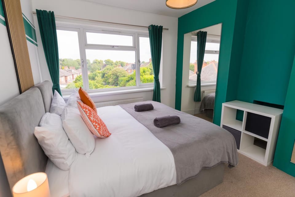 Bed, Bedroom