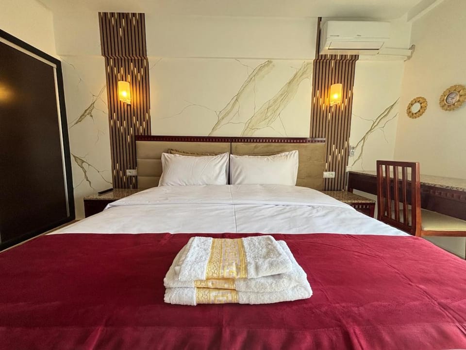 Marrakech Getaway with Pool, 10min to center Apartment in Marrakesh