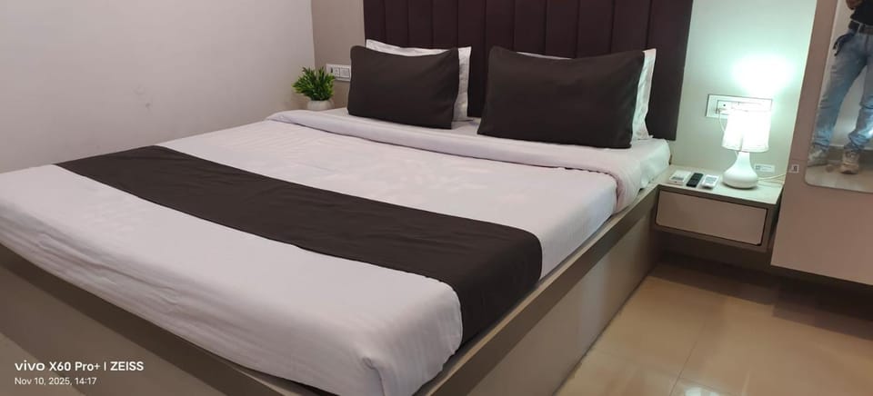 Hotel 7th Sky Hotel in India