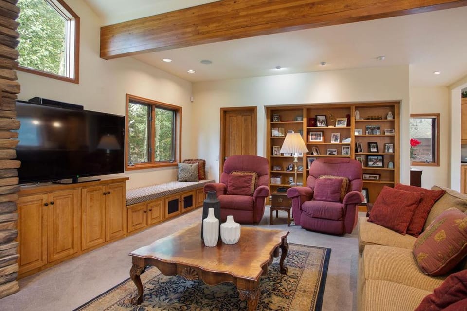 Experience the charm of Frisco at Streamside Lane, Pet friendly House in Frisco