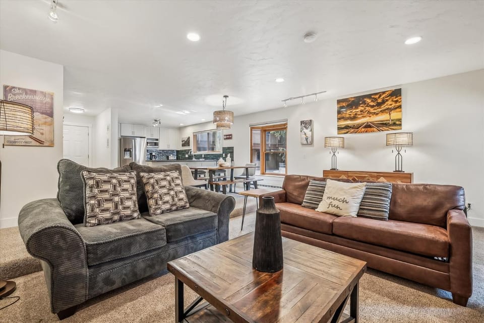Sundowner II 201: Updated Breckenridge Condo Near Snowflake Lift, Onsite Hot Tub Apartment in Breckenridge