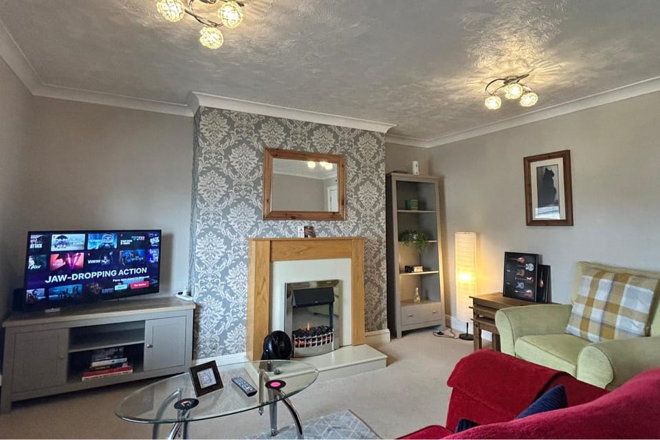 Character Bedford Apartment with Two Bedrooms Apartment in Bedford