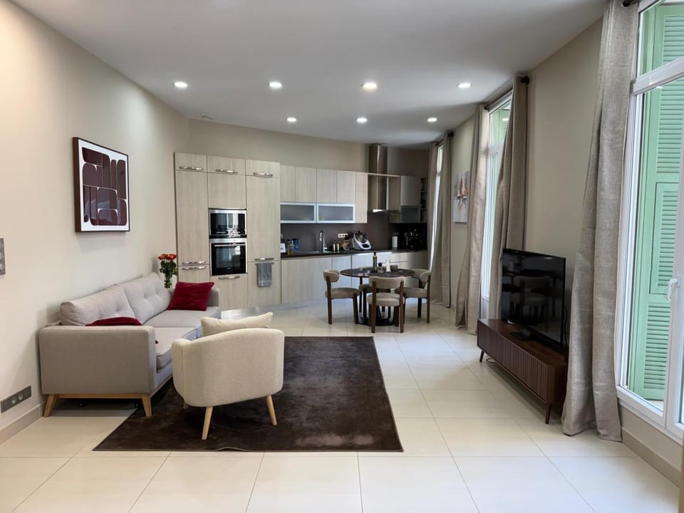 Monaco Station 2BR Apartment in Monaco