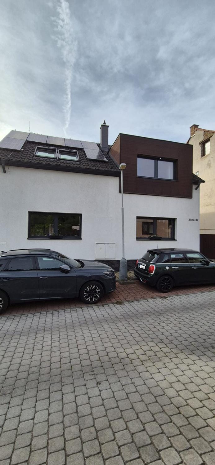 Facade/entrance, Parking