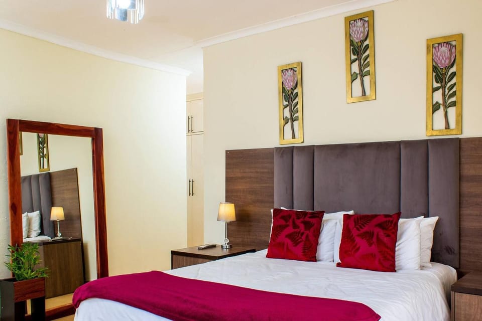 Bed, Decorative detail, Bedroom