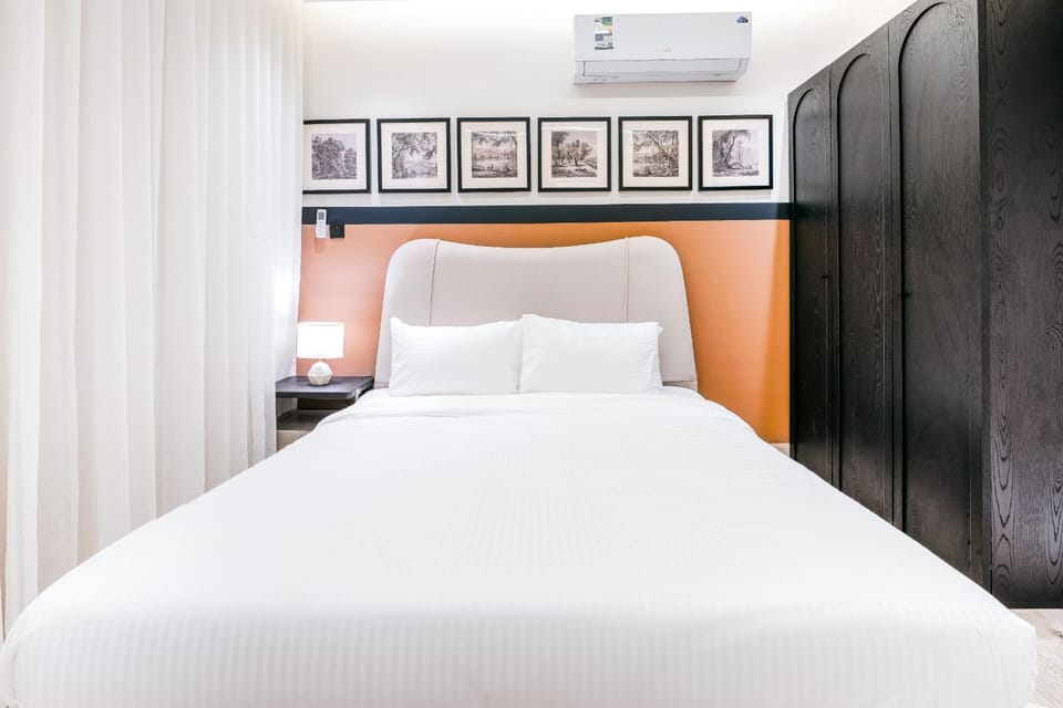Bed, Photo of the whole room, Bedroom, air conditioner