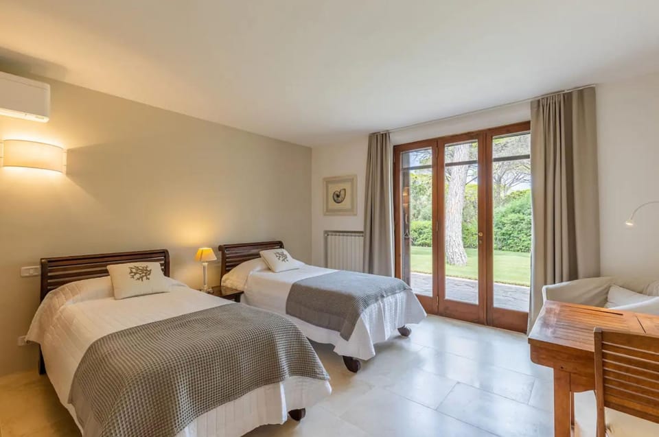 Roseraie Villa Heated Pool Apartment in Tuscany
