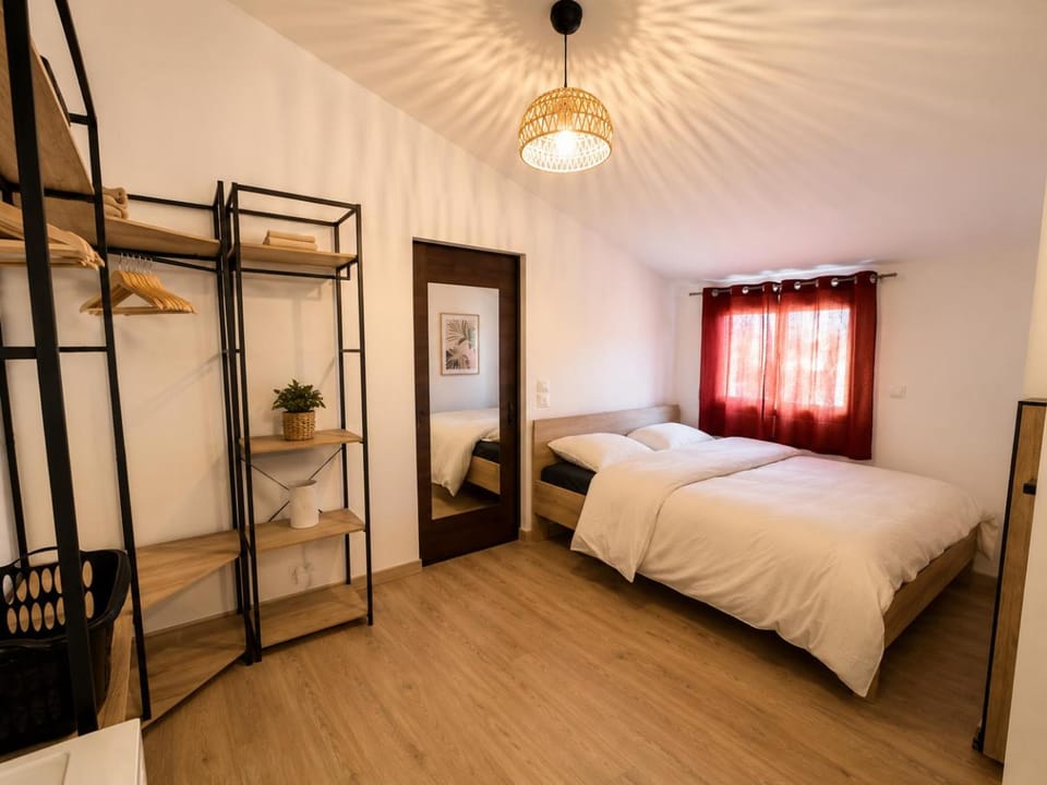 Terra Cotta House Apartment in Auvergne-Rhône-Alpes