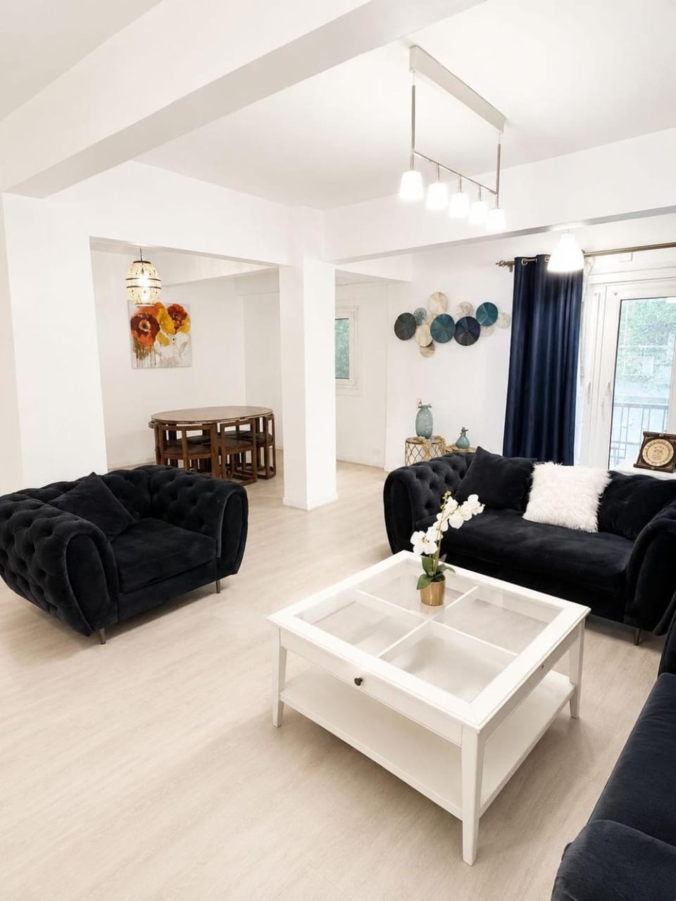 TV and multimedia, Living room, Seating area, air conditioner