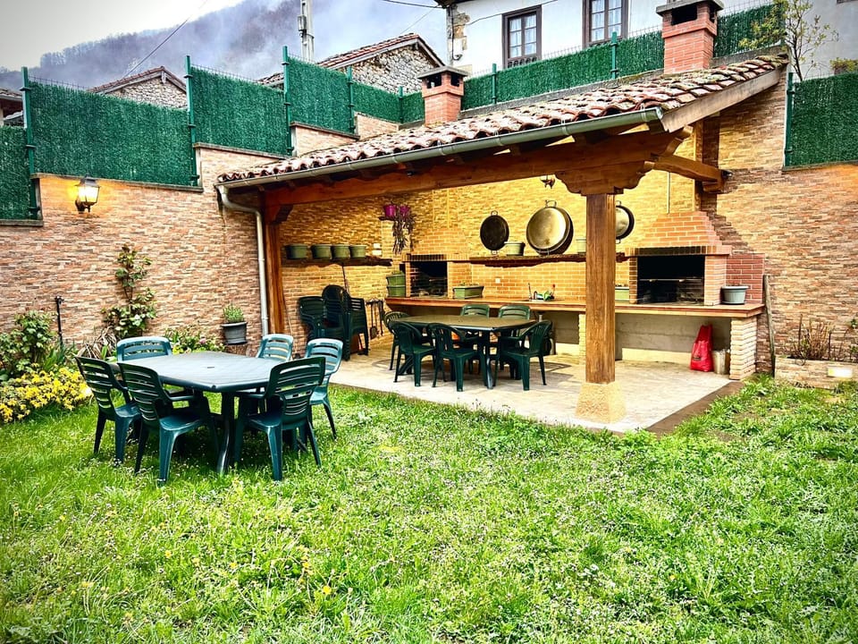 Viviendas Rurales El Cantón House in Cantabria