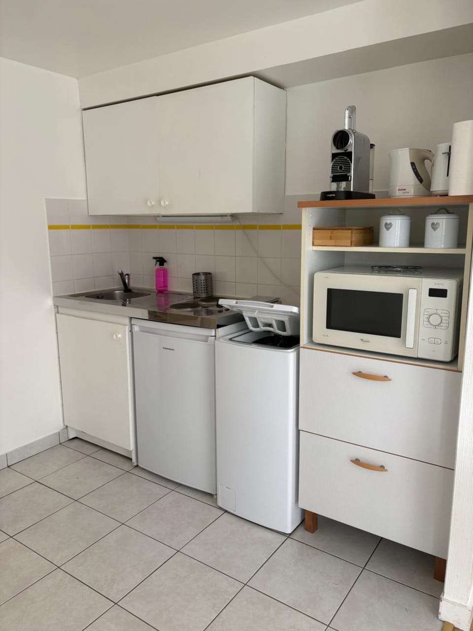 Kitchen or kitchenette