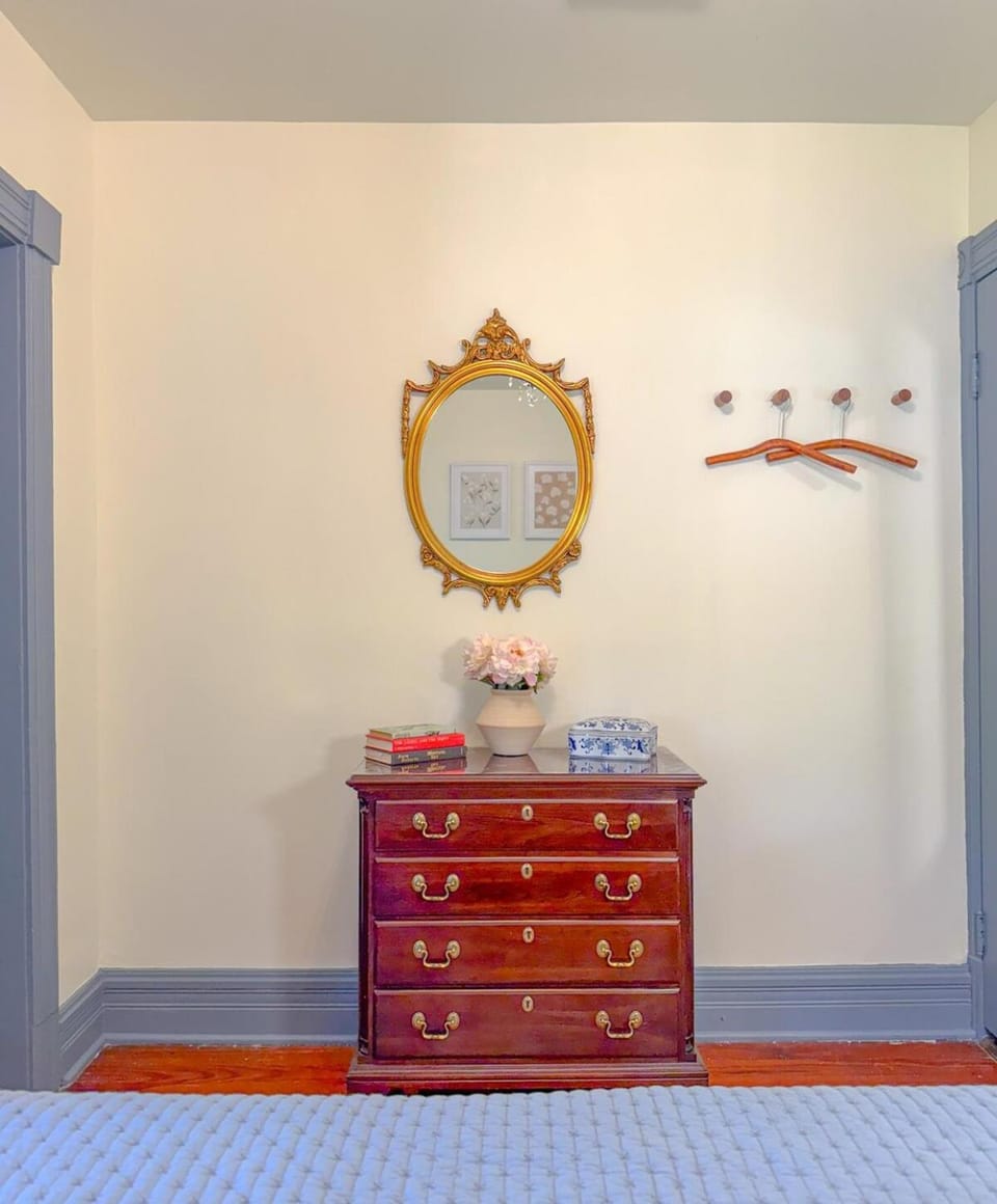Hudson Valley Escape with Heated Pool, Fire Pit House in Claverack