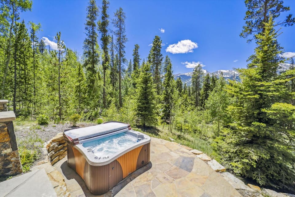 The Great Escape: Breckenridge Home with Hot Tub and Mountain Views House in Breckenridge
