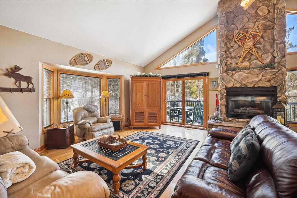 Wildwood Peaks: Secluded Breckenridge Cabin with Hot Tub and Ski Area Views Cabin in Breckenridge