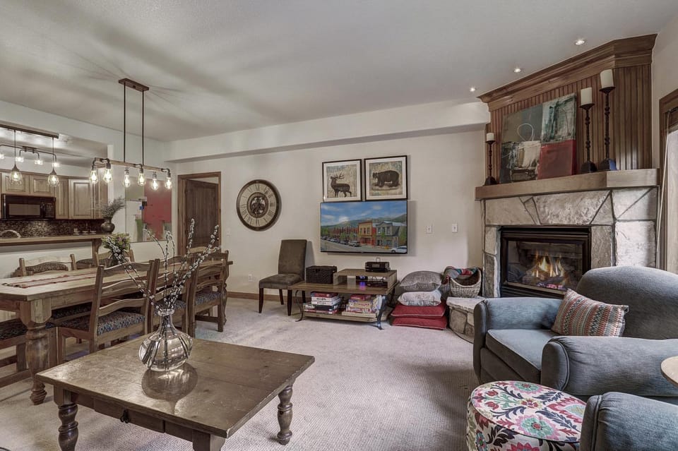 Tyra Riverbend 213: Ski In, Ski Out Breckenridge Condo Apartment in Breckenridge