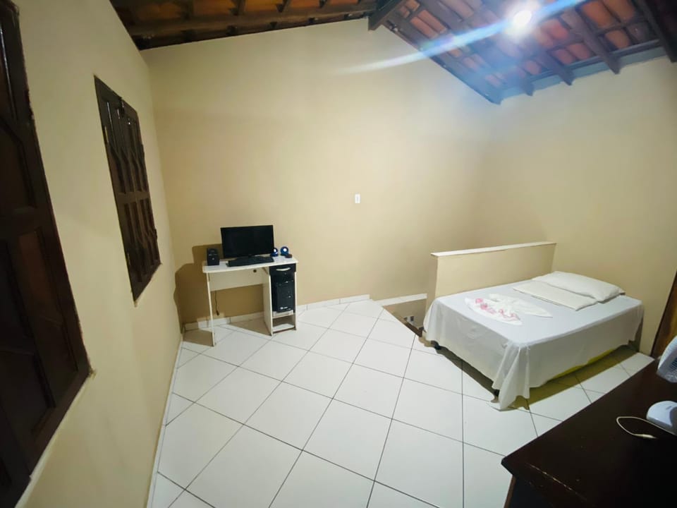 Communal lounge/ TV room, Bed, TV and multimedia, Living room