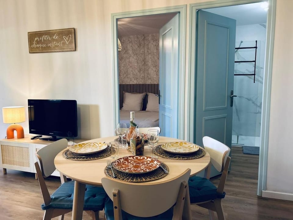 Appartement rénové au calme, avec clim et terrasse proche de la Mer Apartment in L'Île-Rousse