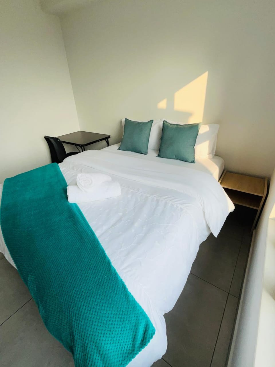 Poolside stay with city view & free parking Apartment in KwaZulu-Natal