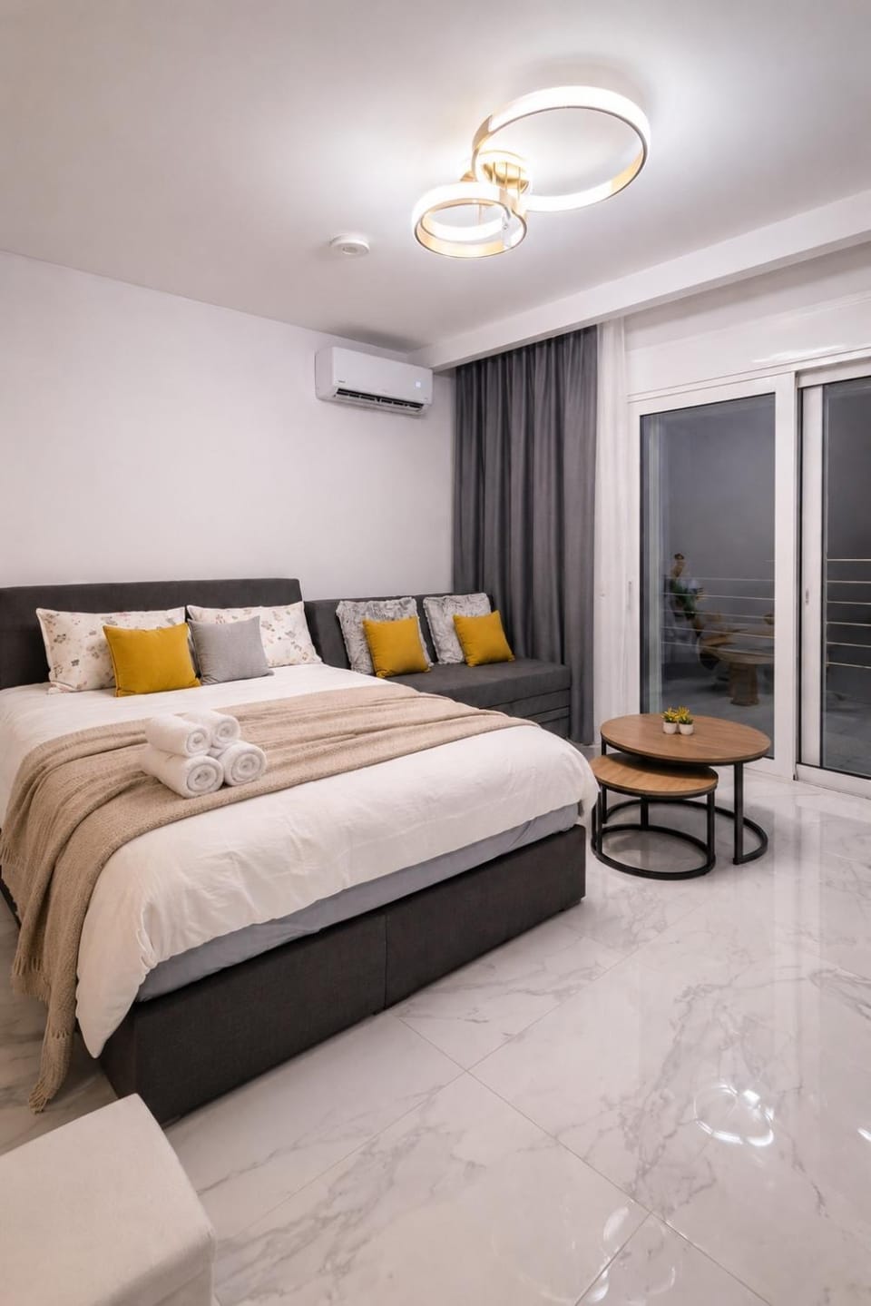 Bed, Living room, Bedroom