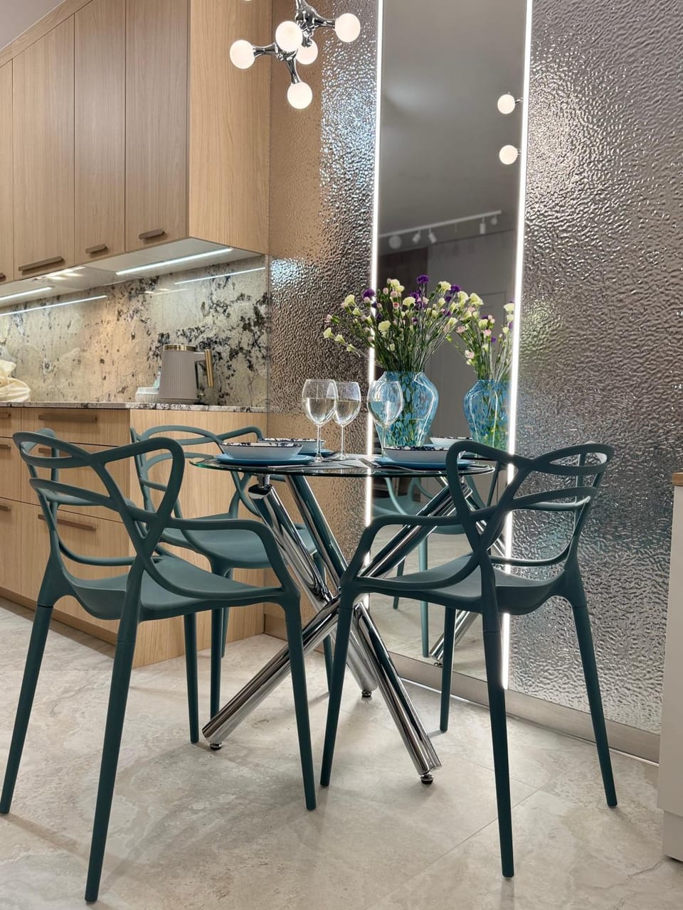 Kitchen or kitchenette, Living room, Dining area