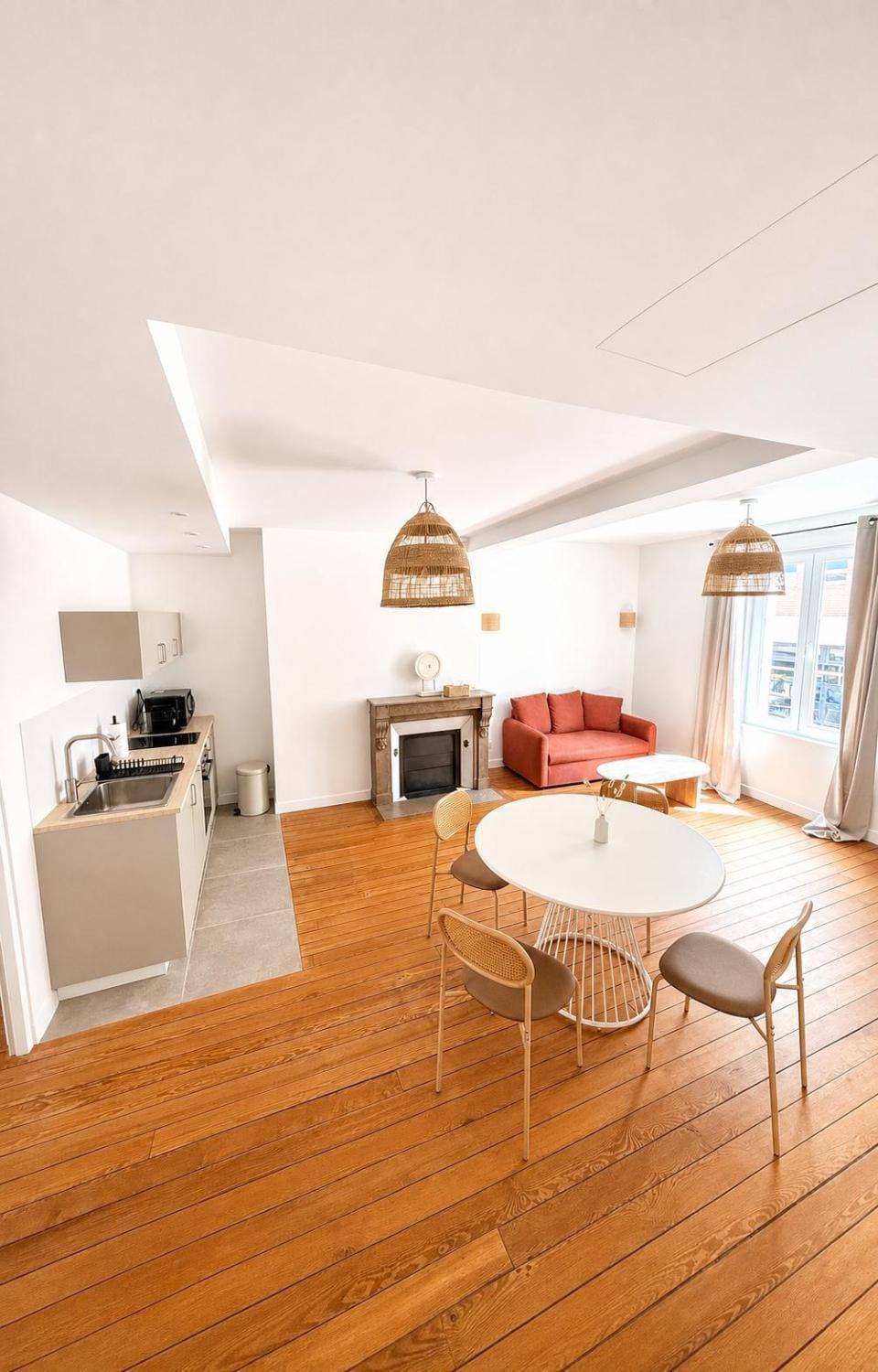 Kitchen or kitchenette, Living room, Dining area