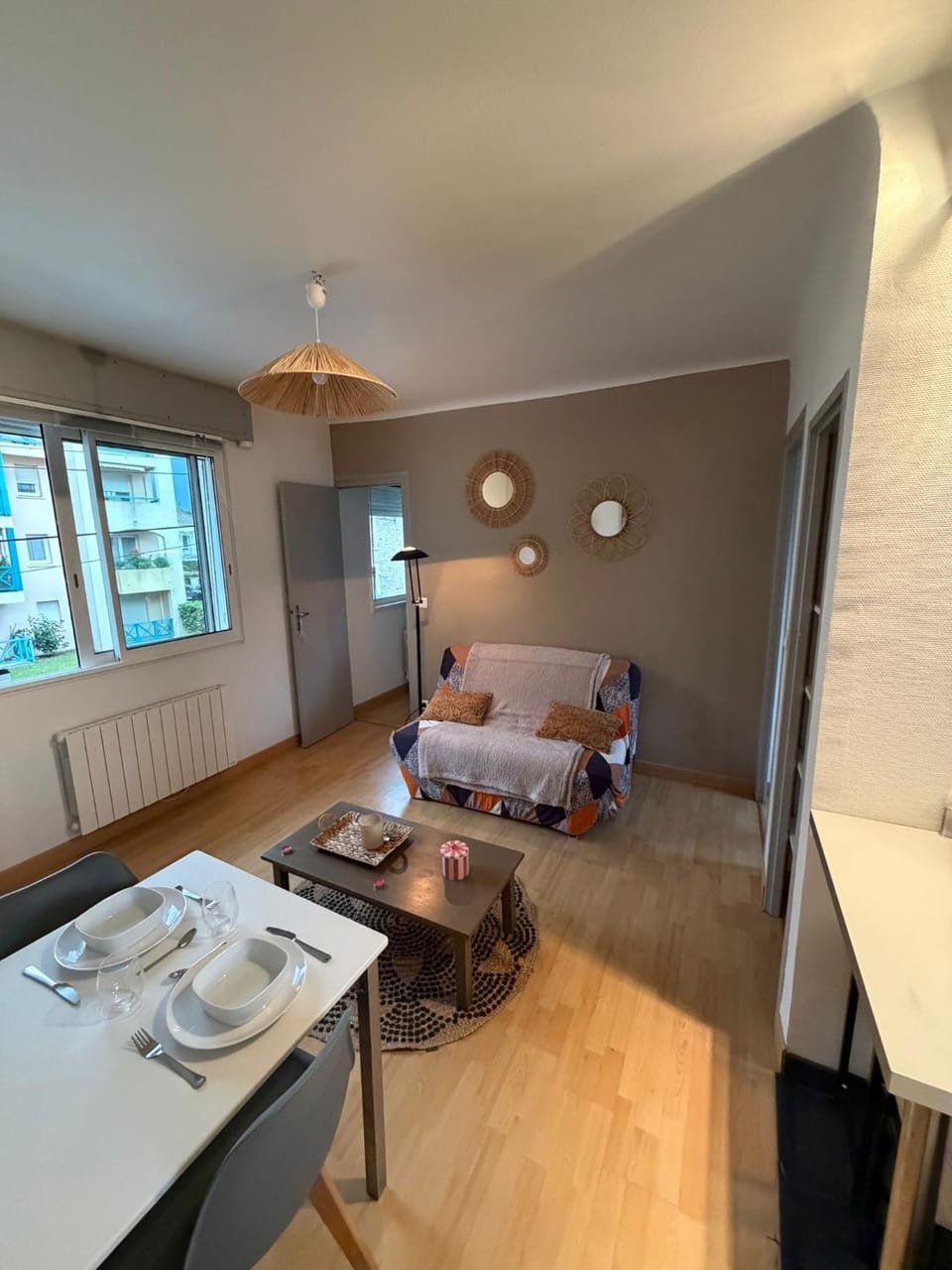 Living room, Dining area