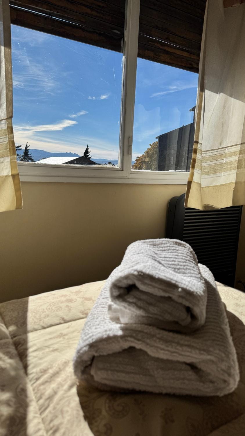 Lake view, towels