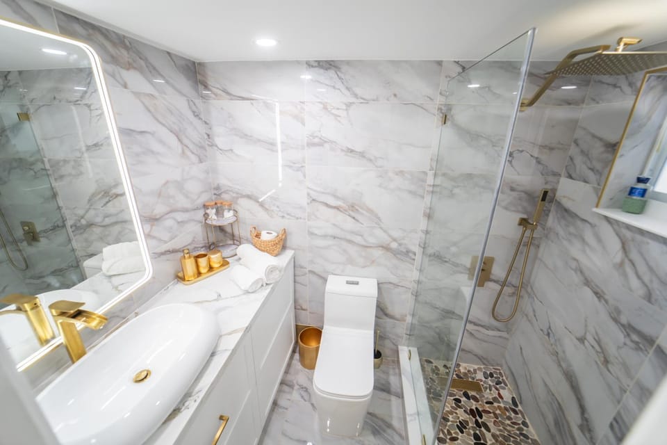 Toilet, Bathroom