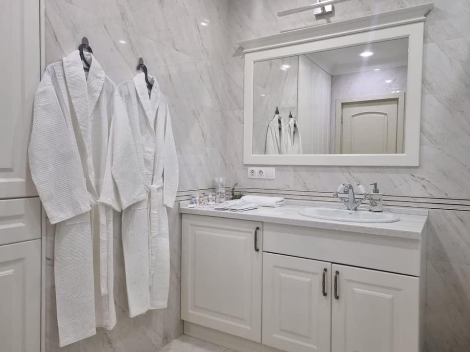 White House - Downtown Luxury Apartment - GrandStay Apartment in Chișinău