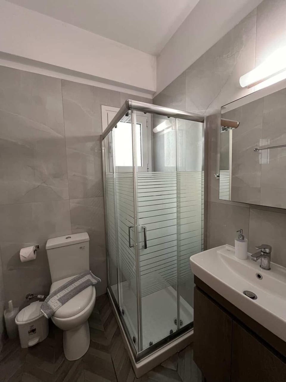Shower, Toilet, Bathroom