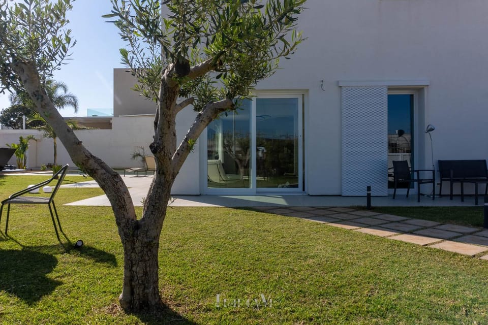 Property building, Garden