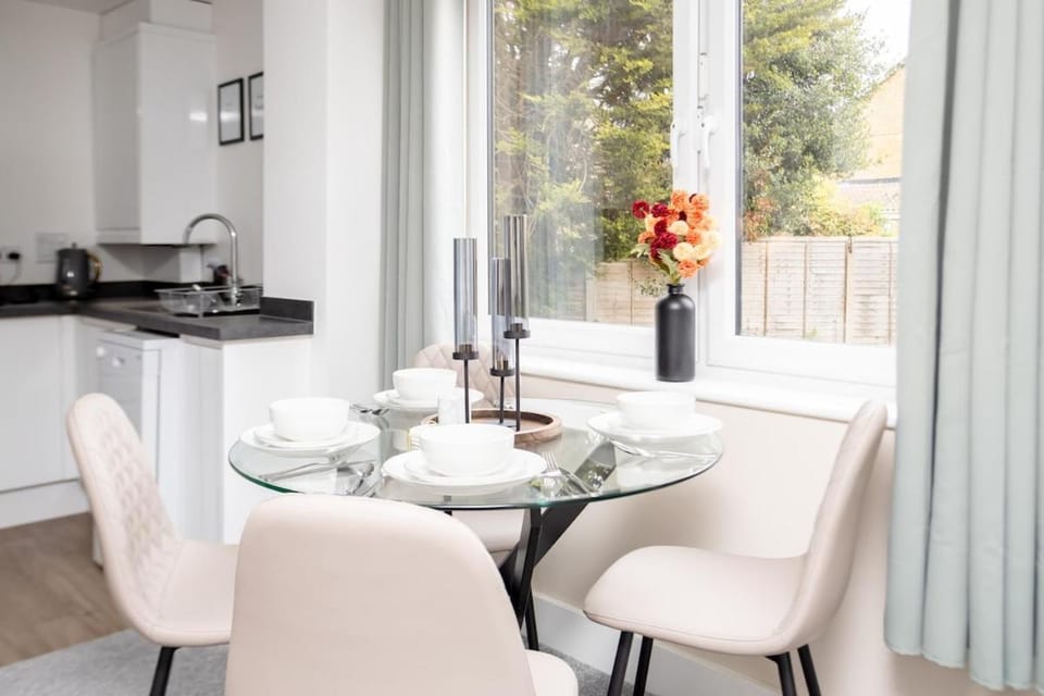 No 5 Saxon Court Apartment in Sittingbourne