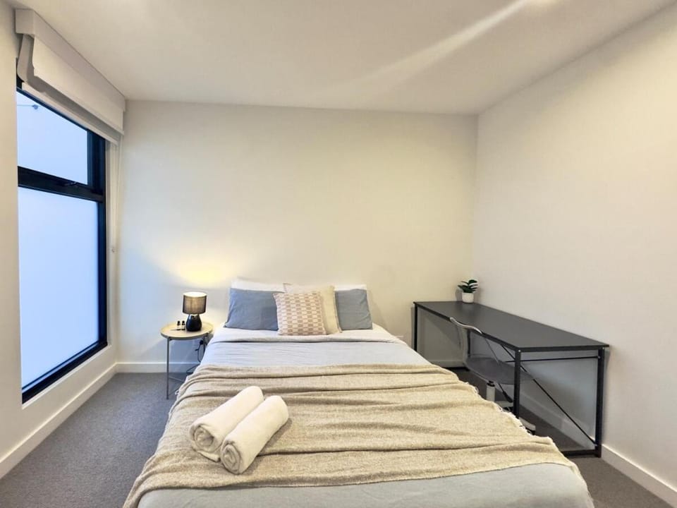 2BR 2BA Modern Manor House - Steps from Monash Uni mvc203 Apartment in City of Monash