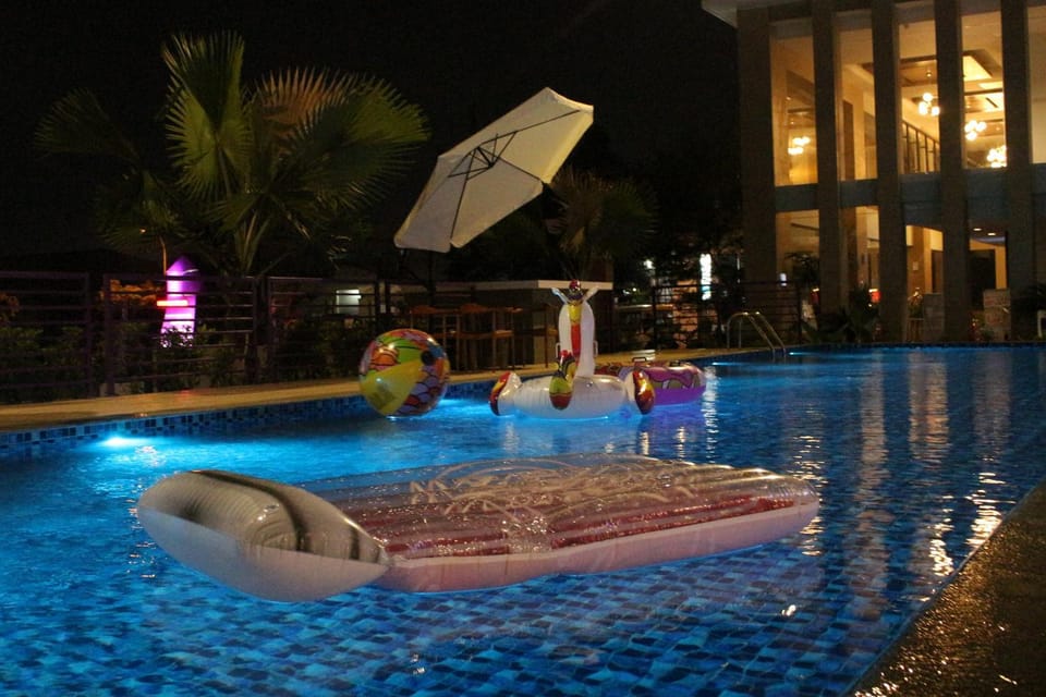 Swimming pool
