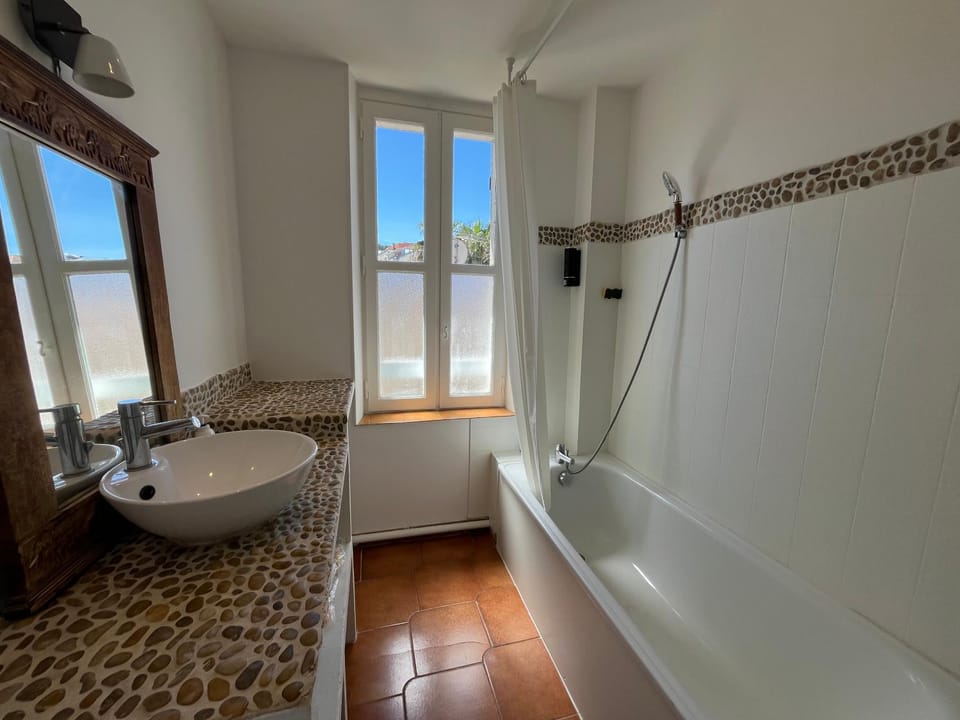 Bright & quiet haven - Private parking - Sea Apartment in La Seyne-sur-Mer