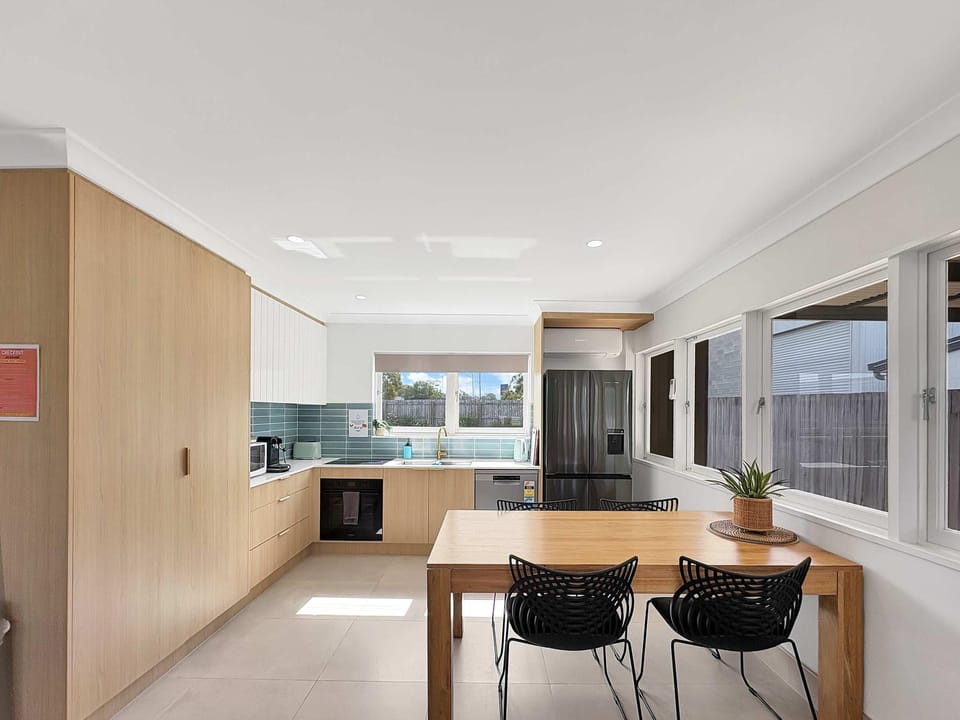 3BR Caloundra Home Walk to Beach Boat Parking House in Golden Beach