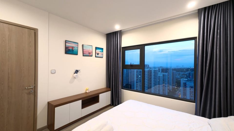 Milk Homes Căn hộ 3 phòng ngủ Tiện Nghi - Yên Tĩnh - Hiện đại - Vinhomes Grand Park Apartment in Ho Chi Minh City