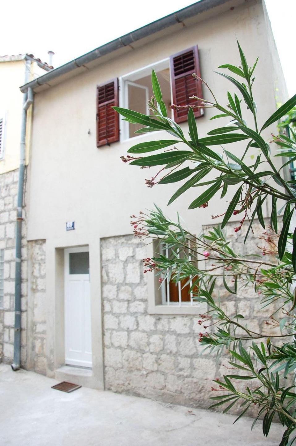 Charming old stone house Apartment in Split