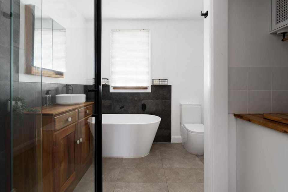 Renovated Character Home with Modern Comforts House in Launceston