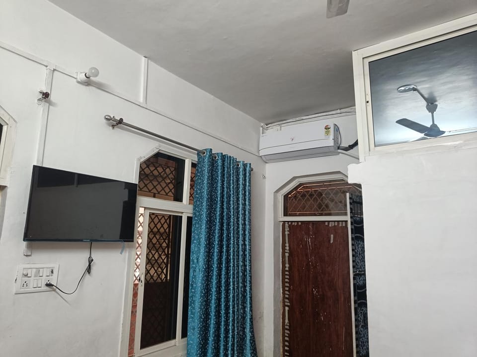 Kripa Krishan ki Apartment in Uttar Pradesh