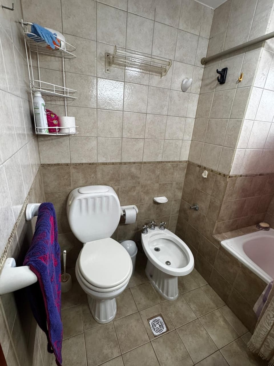 Bathroom, Bath, bidet, towels
