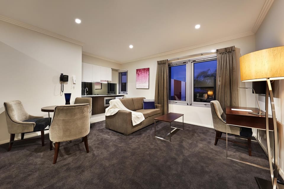 Kitchen or kitchenette, Living room, Living room