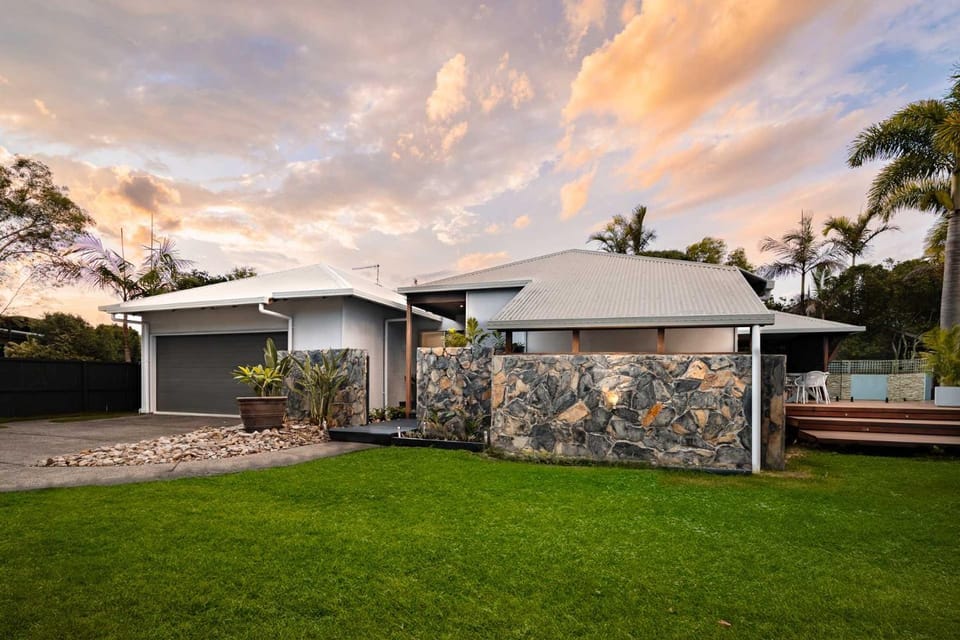 Property building, Garden