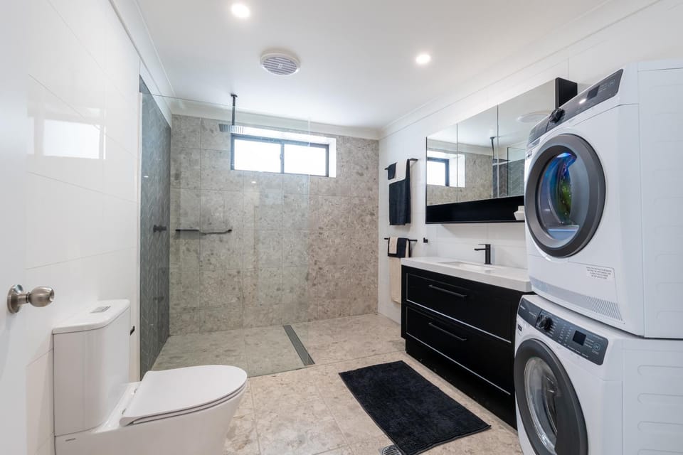 Shower, Toilet, Bathroom, washing machine, dryer