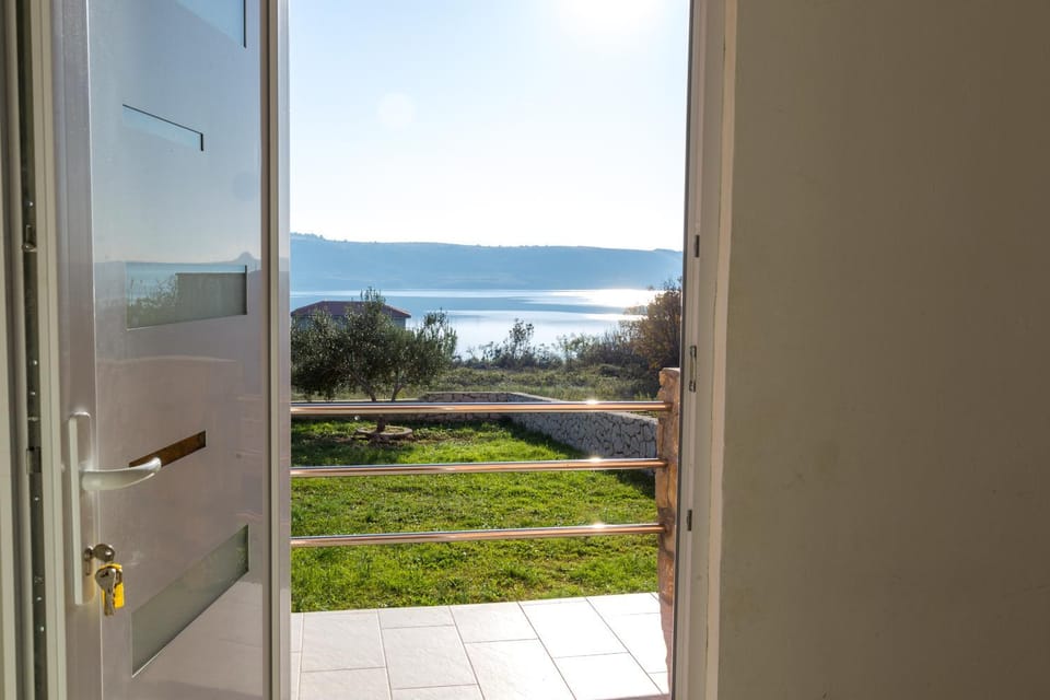 Apartments Petrus - Rtina Apartment in Zadar County