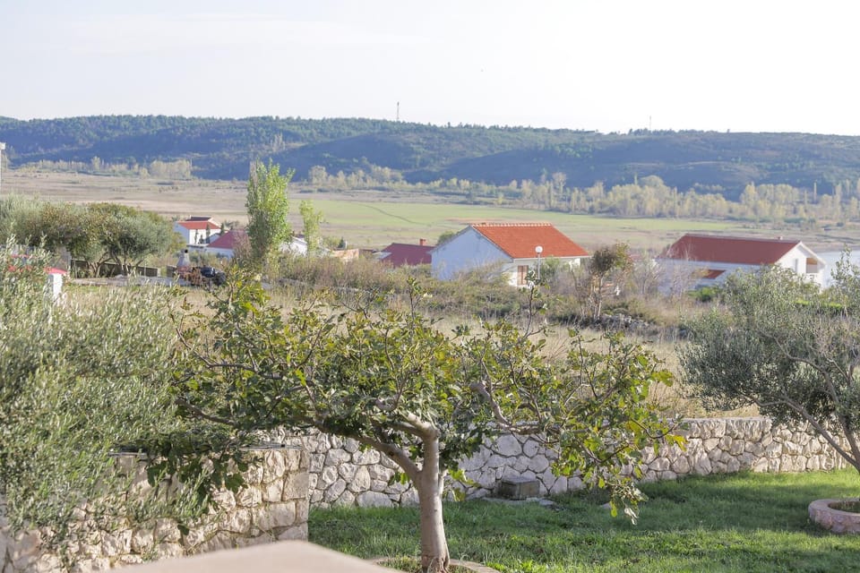 Apartments Petrus - Rtina Apartment in Zadar County