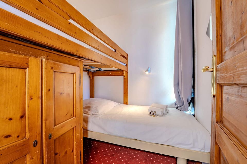 Mountain-View with Ski-In ski Out Stay Apartment in Les Allues