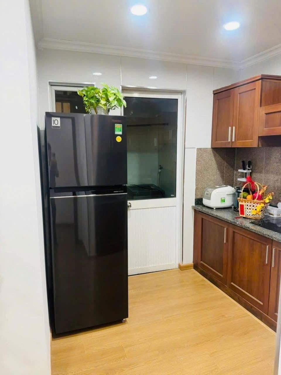 Kitchen or kitchenette, oven, stove
