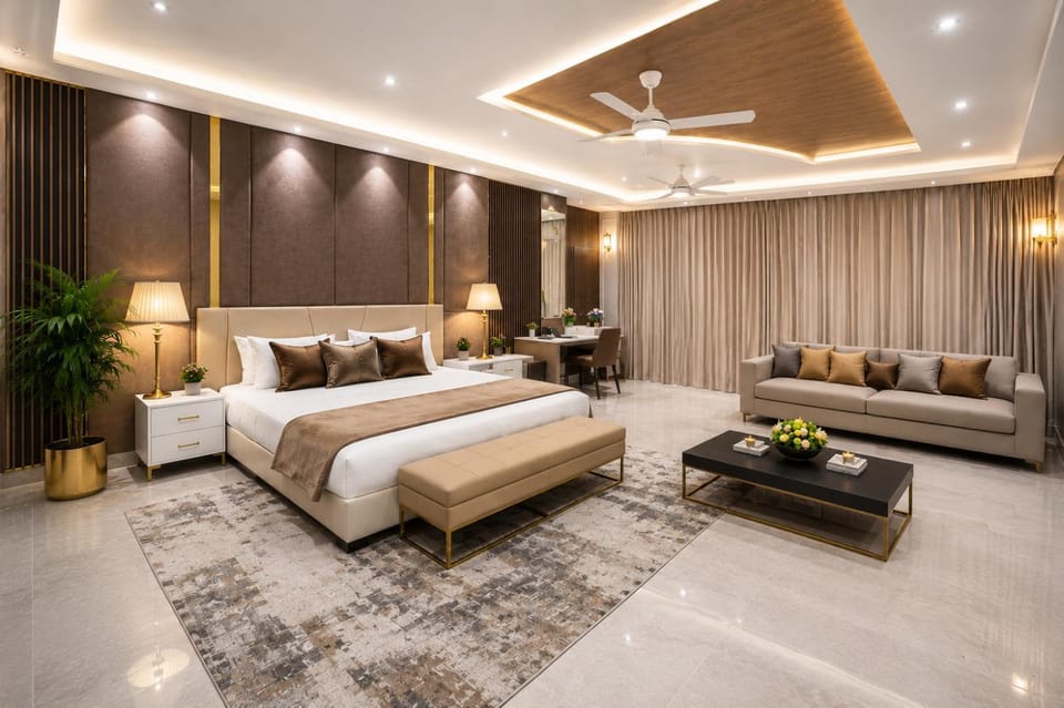 Bed, Photo of the whole room, Seating area, Bedroom