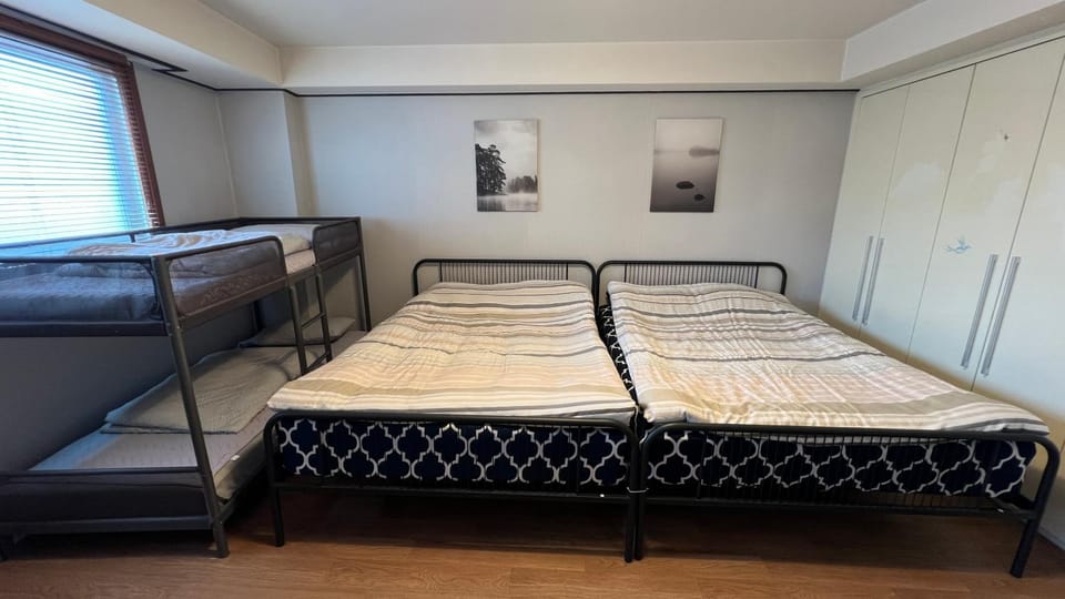 Bed, bunk bed